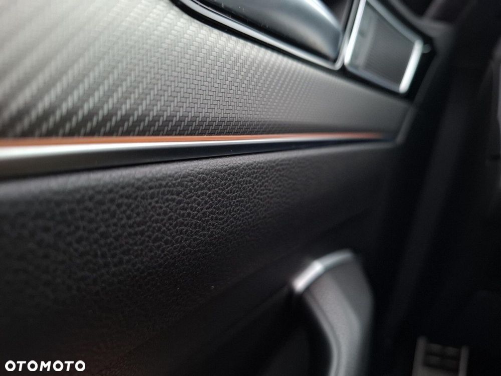 Volkswagen Arteon 2.0 TDI SCR R-Line DSG - 27