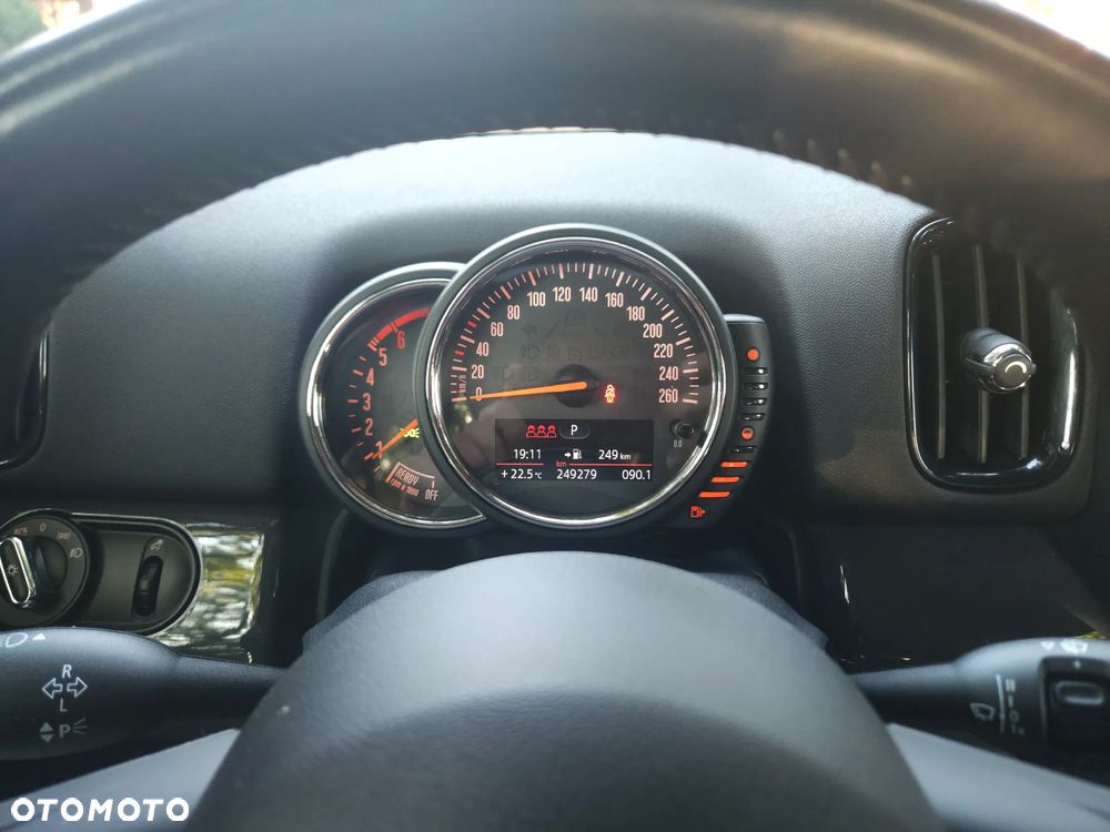 MINI Countryman Cooper D ALL4 - 12
