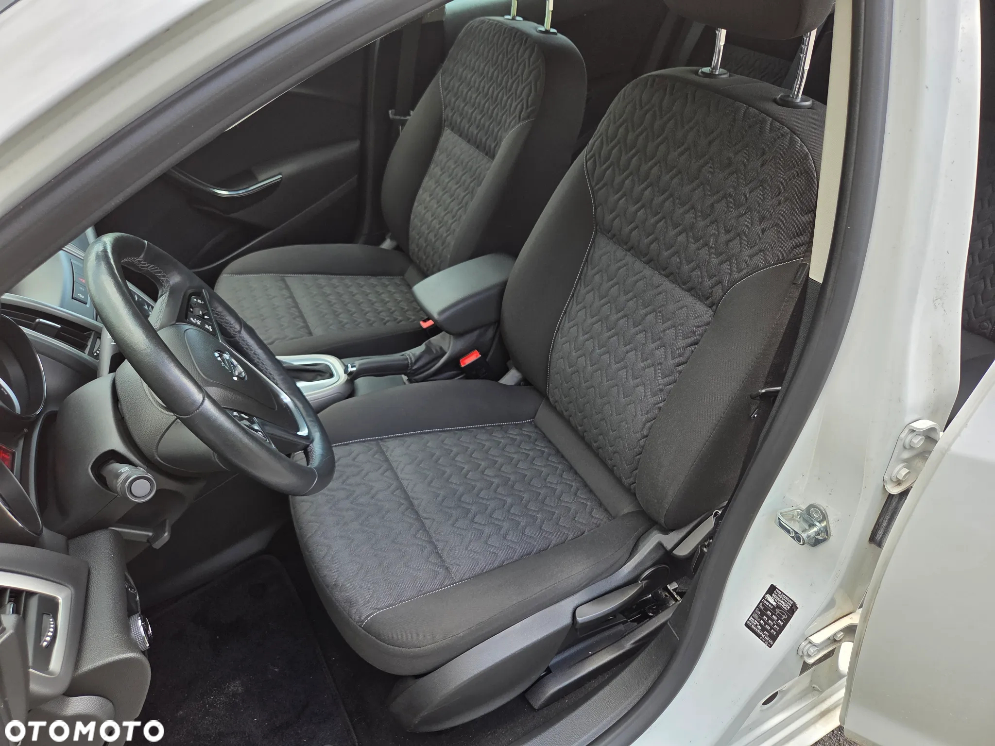 Opel Astra 1.4 Turbo Automatik Active - 25
