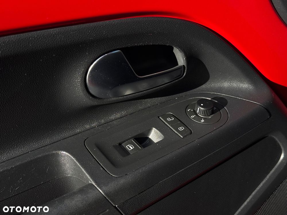 Volkswagen up! ASG colour fortana red - 27