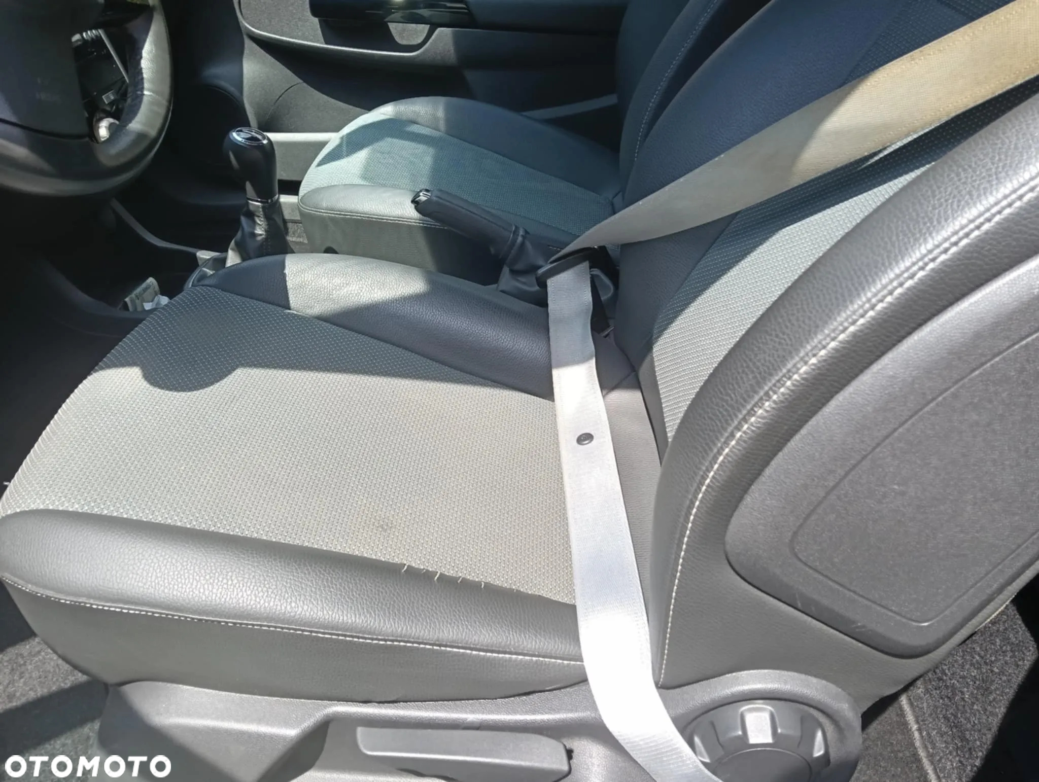 Opel Corsa 1.4 16V Cosmo - 7
