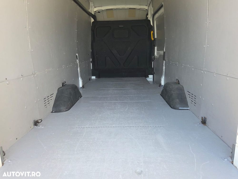 Ford New Transit L4H3 - 11