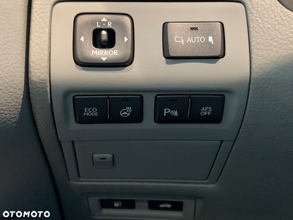 Lexus LS 460 Superior - 25