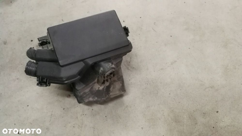 Skrzynka bezpieczników 1.2 Nissan Note E12 13- - 3