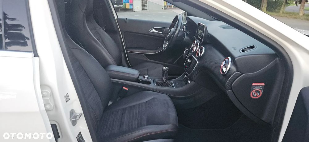 Mercedes-Benz Klasa A 180 (BlueEFFICIENCY) AMG Sport - 29