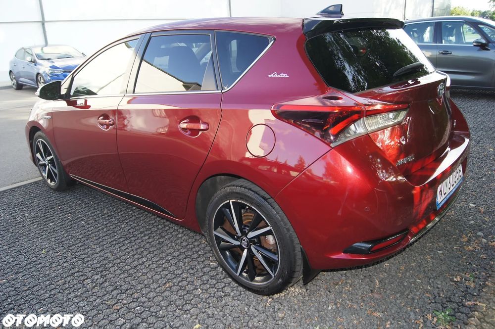 Toyota Auris Hybrid 135 Selection - 11