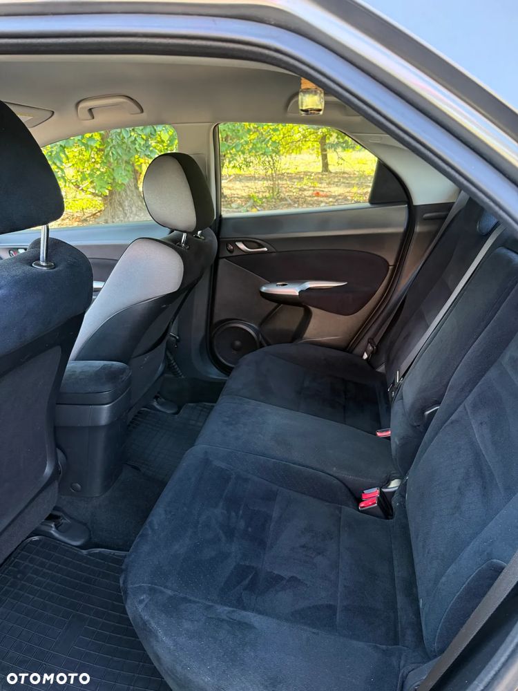 Honda Civic 1.8 Comfort - 28