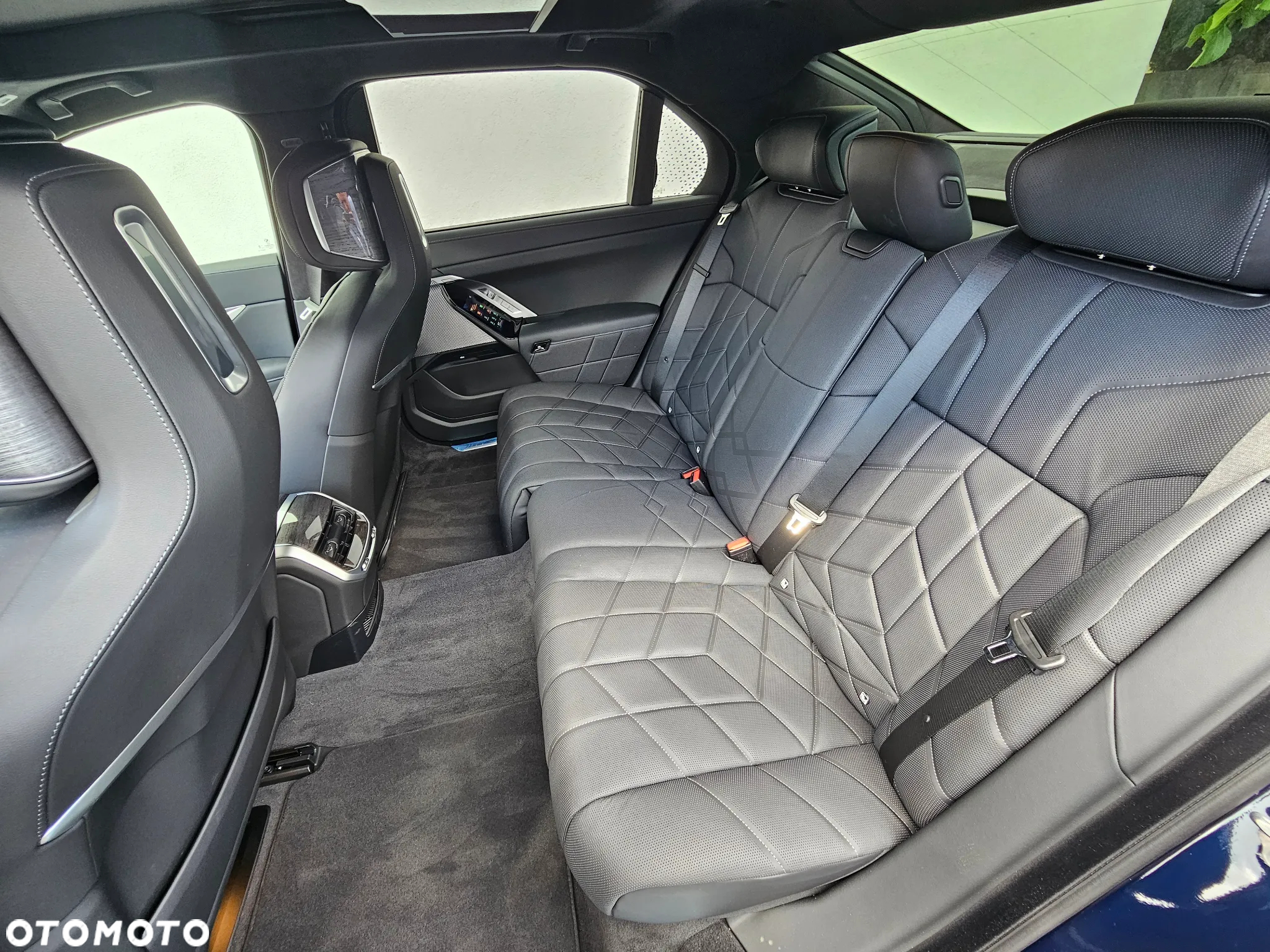 BMW Seria 7 M760e PHEV xDrive sport - 14