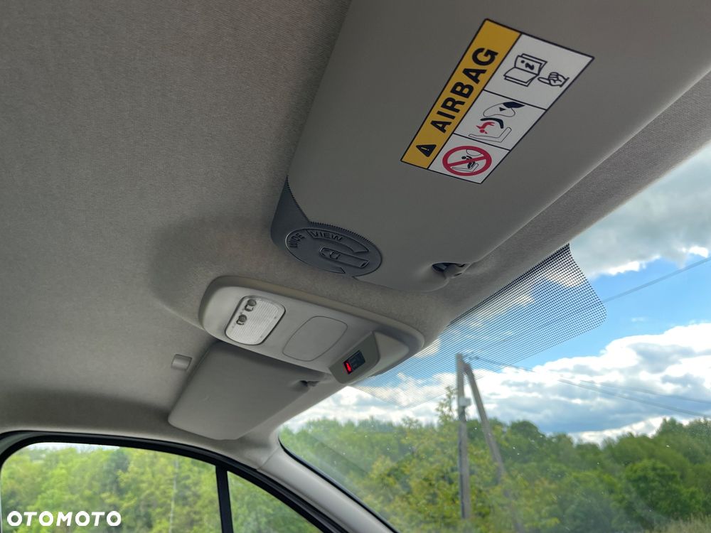 Nissan NV300 - 30