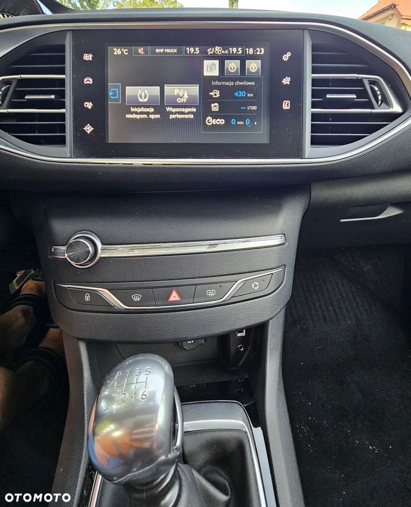 Peugeot 308 1.2 PureTech Allure S&S - 11