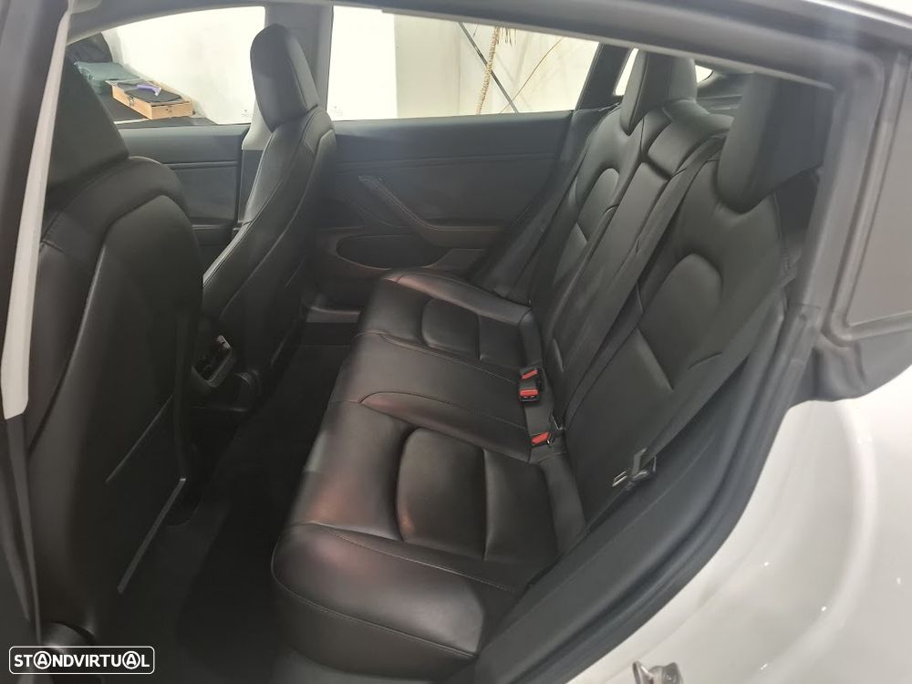 Tesla Model 3 Long Range Tração Integral - 32
