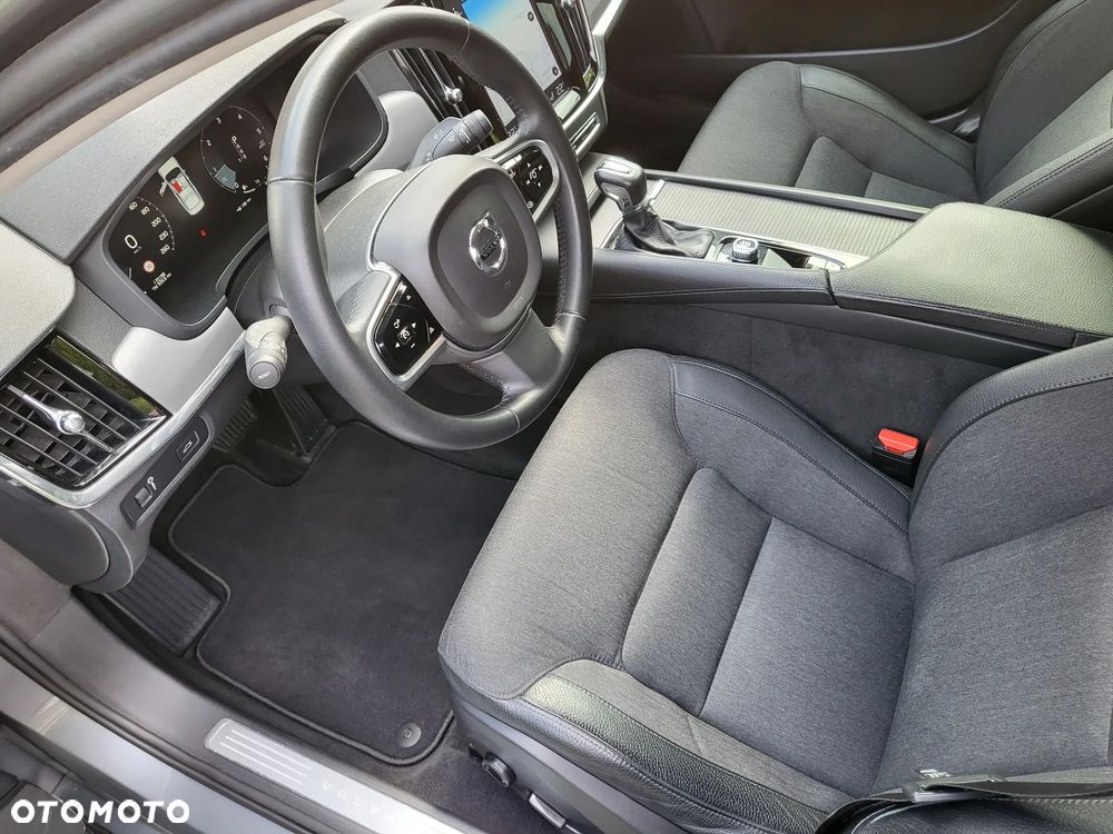 Volvo S90 D4 Momentum - 30