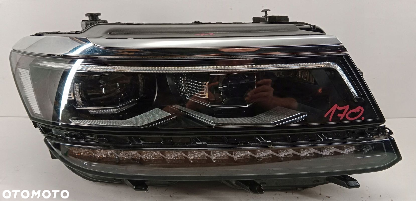 VW Tiguan R-line 2 5NA Full led lampa prawa przód - 2