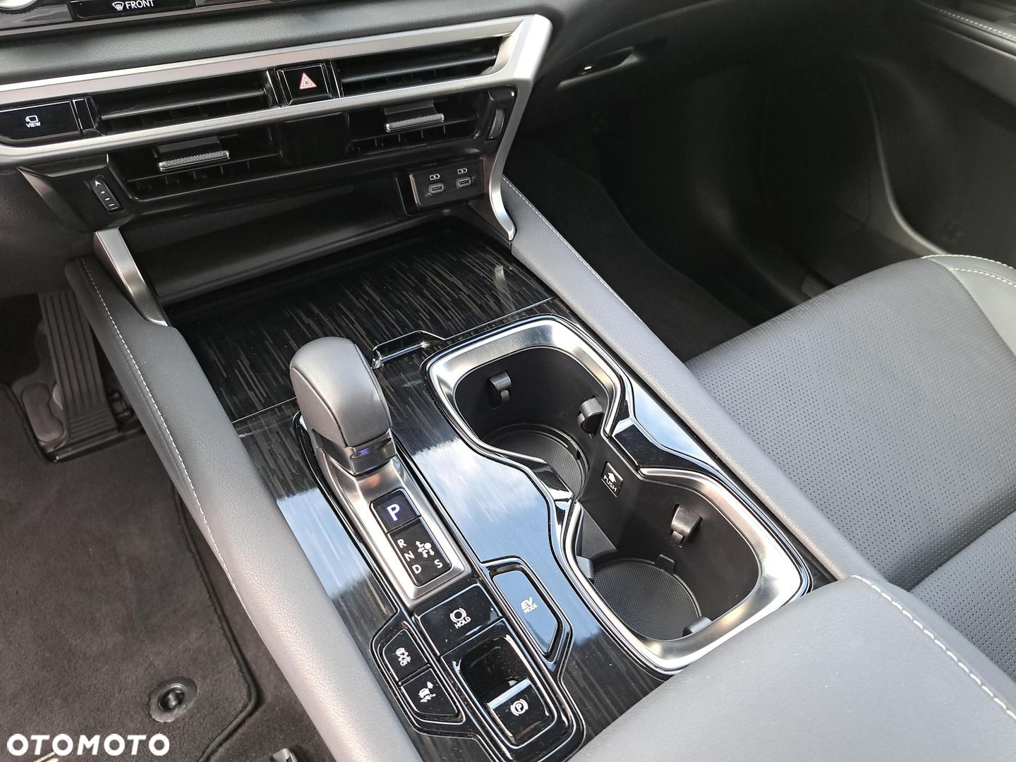 Lexus RX 350h F Sport Design - 18