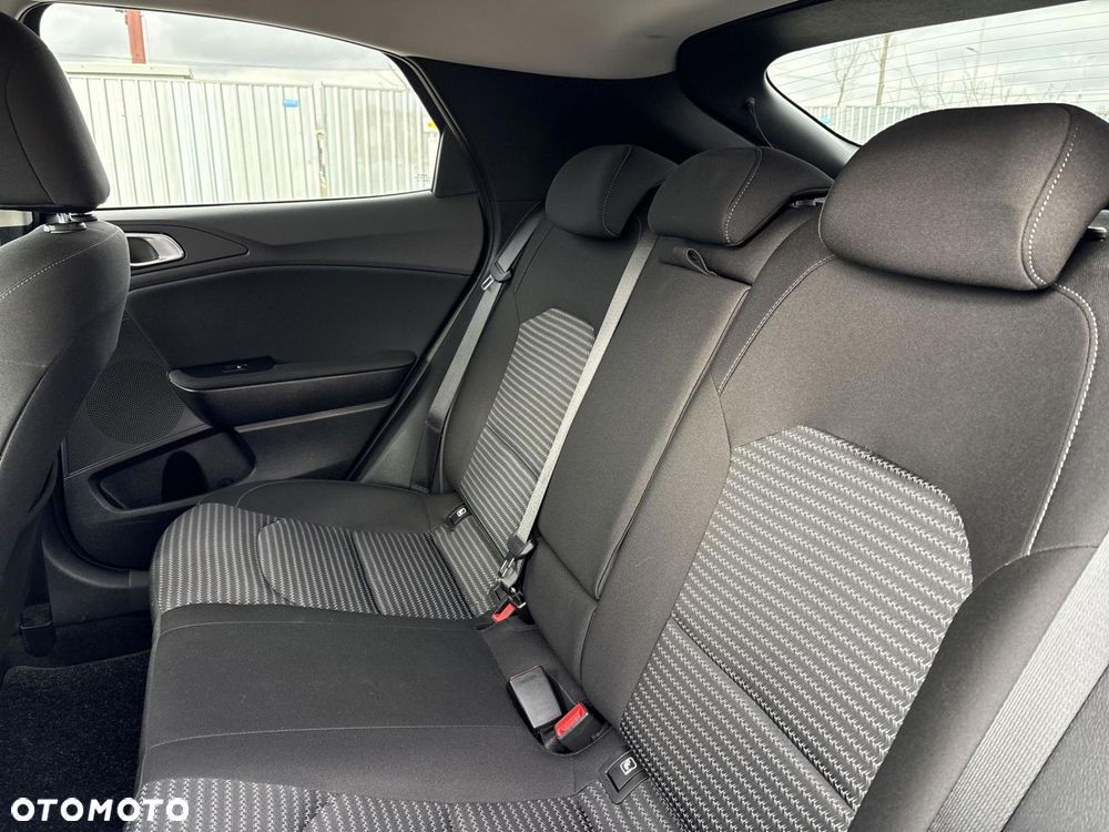 Kia XCeed 1.5 T-GDI M - 17