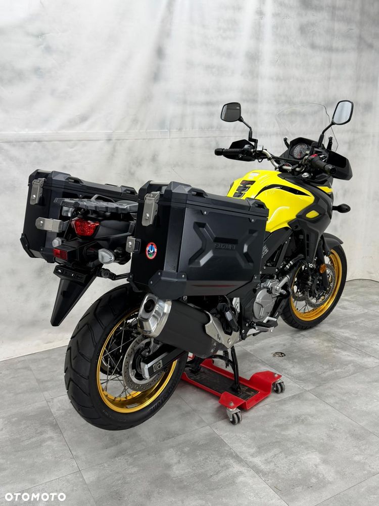Suzuki V-STROM - 38