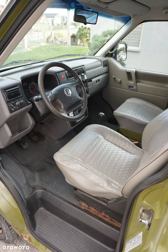 Volkswagen Transporter - 18