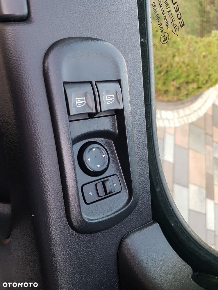 Renault Master - 25
