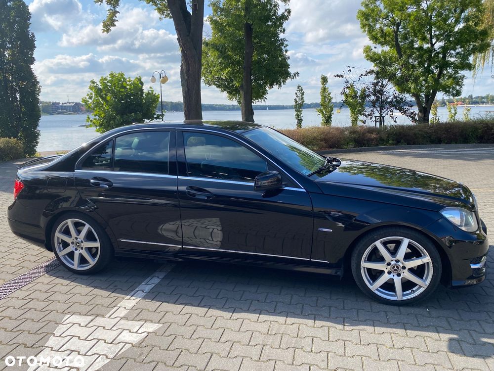 Mercedes-Benz Klasa C 250 (BlueTEC) d 4Matic 7G-TRONIC AMG Line - 3