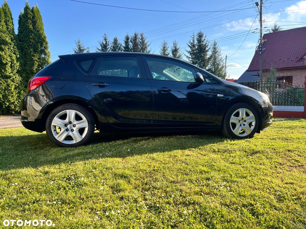 Opel Astra 1.7 CDTI DPF Exklusiv - 12