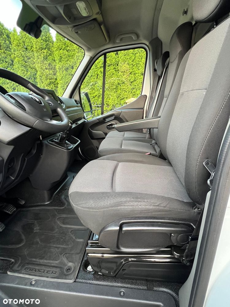 Renault Master - 18
