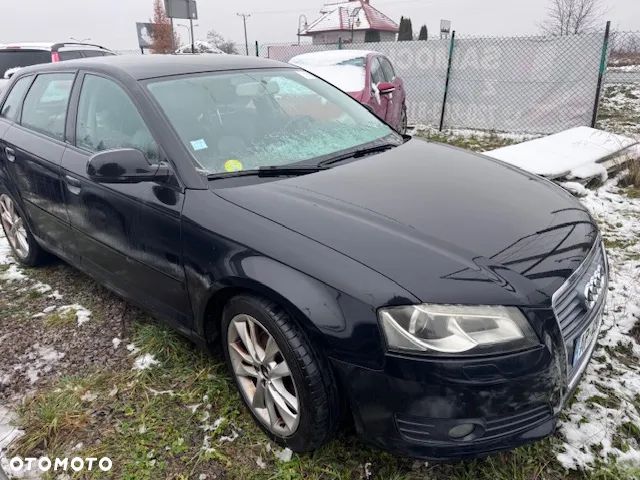 Audi A3 Sportback 1.6 TDI DPF S tronic S line Sportpaket - 8