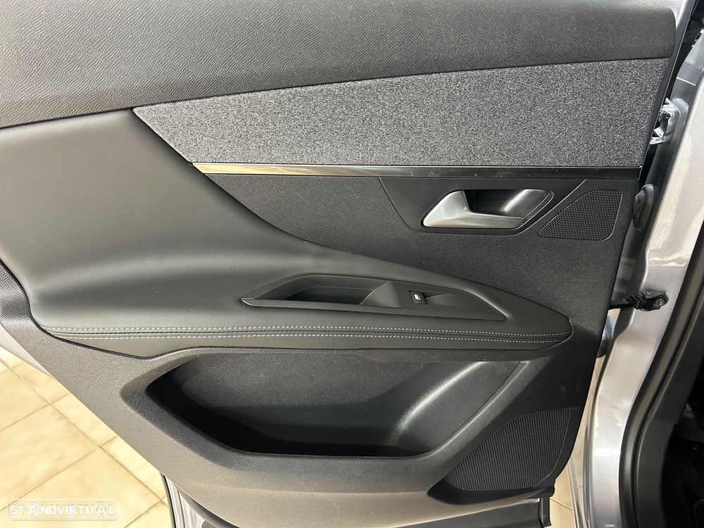 Peugeot 3008 PureTech 130 Stop & Start EAT6 Allure - 27