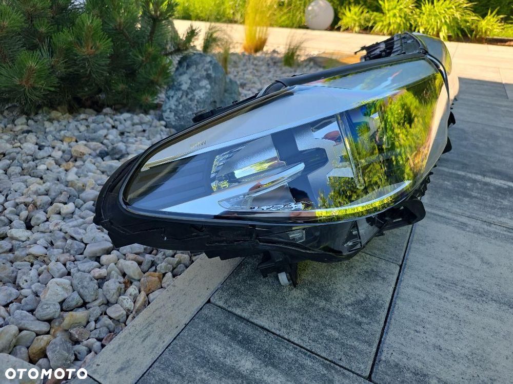 BMW 5 G30 G31 Lampy przód Full Led Basic Led 7439183-04 7439184-04 - 6