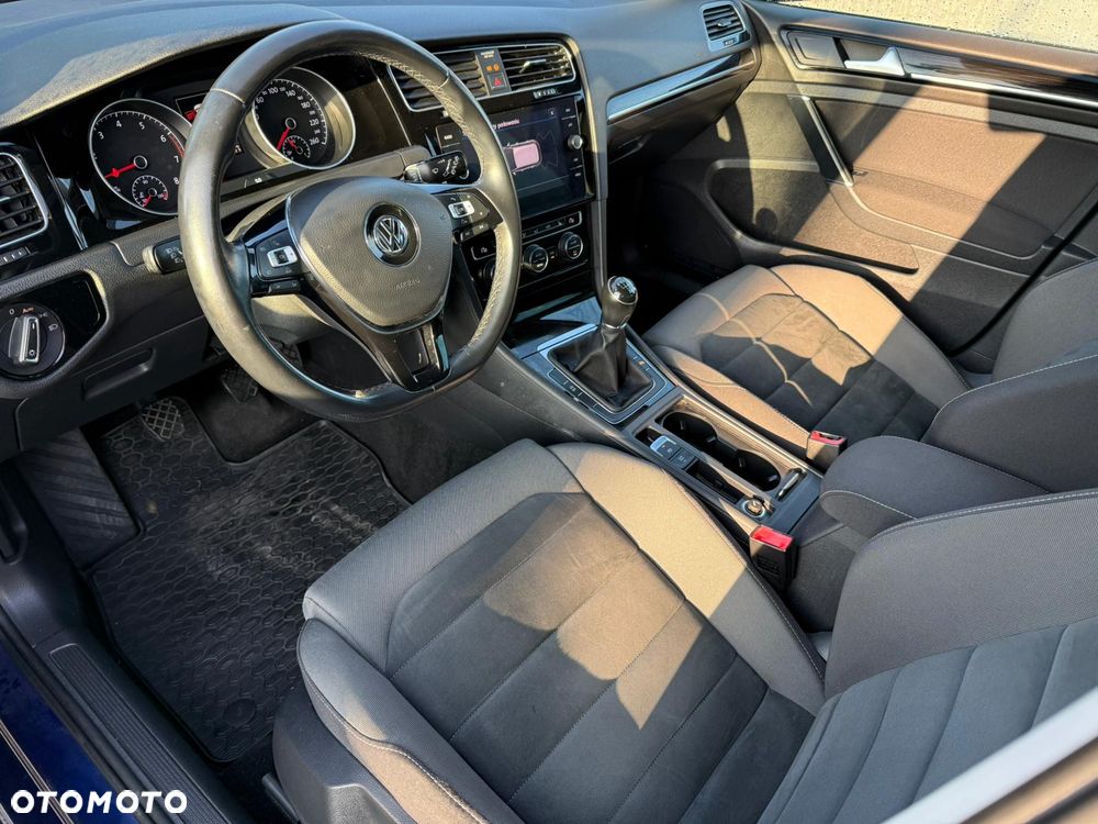 Volkswagen Golf 1.5 TSI OPF R-Line - 9