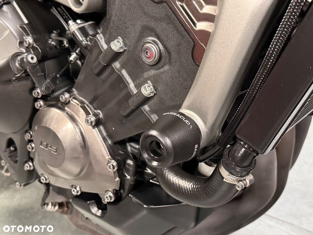 Yamaha MT - 19