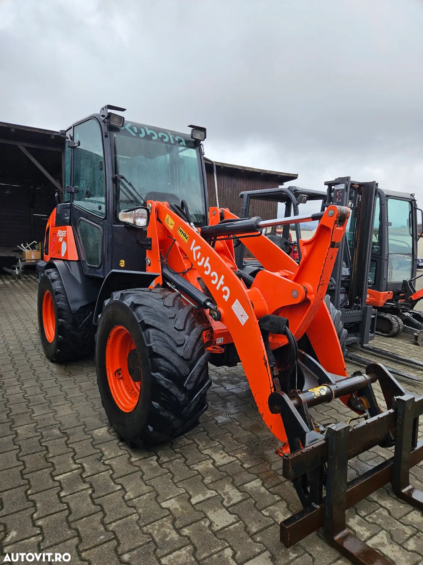 Kubota R065 - 1