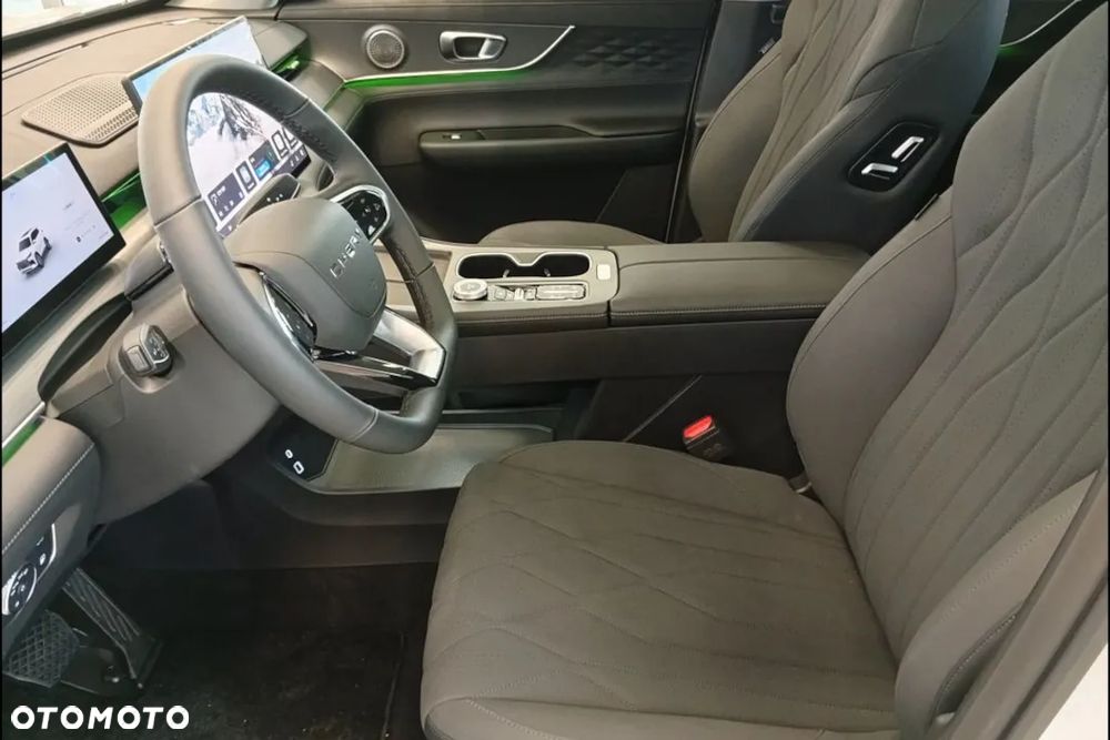 Chery Tiggo 8 1.6 T-GDI Comfort DCT - 9