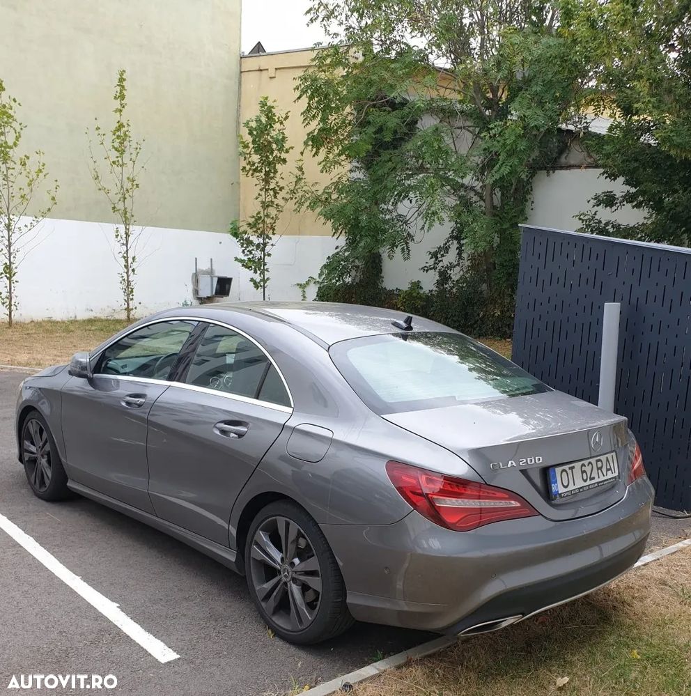 Mercedes-Benz CLA 200 Standard - 4