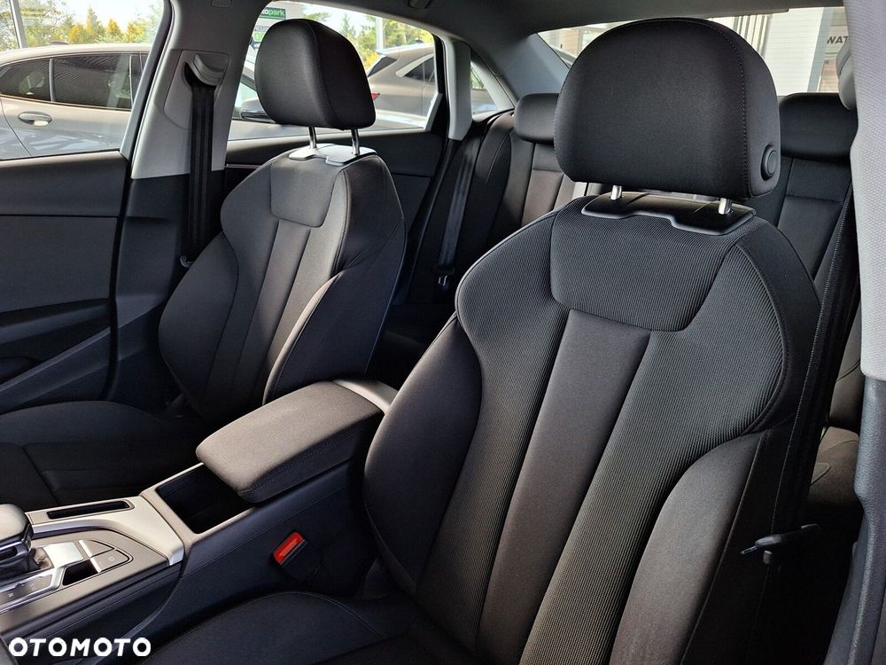 Audi A4 Limousine - 17