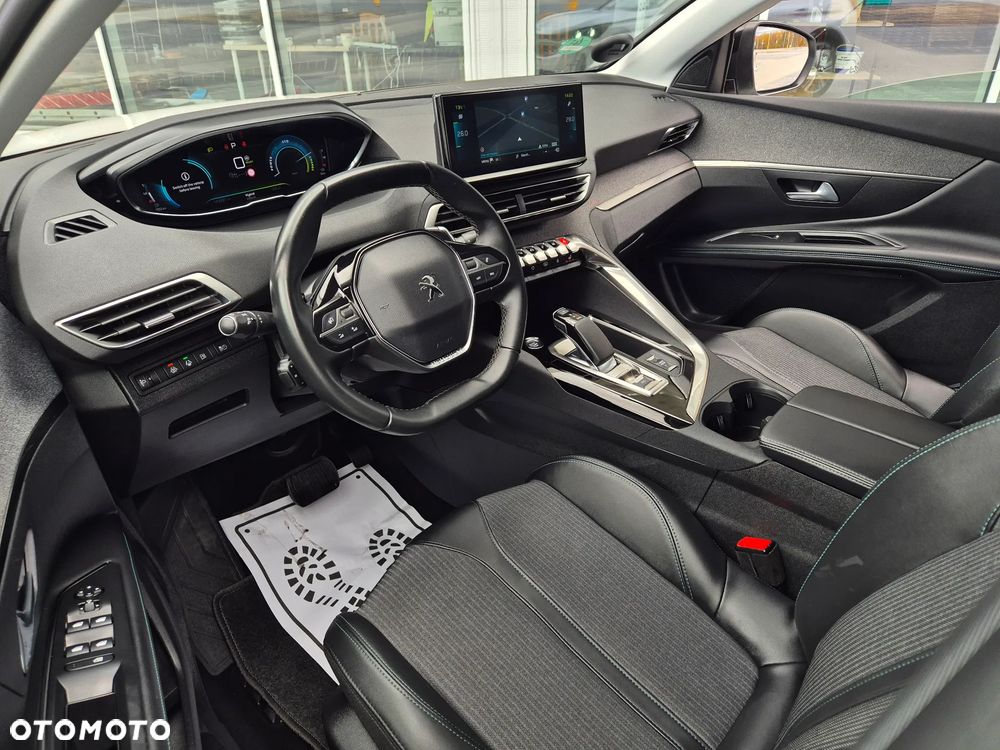 Peugeot 3008 1.6 PureTech Hybrid PHEV Allure Pack S&S EAT8 - 7