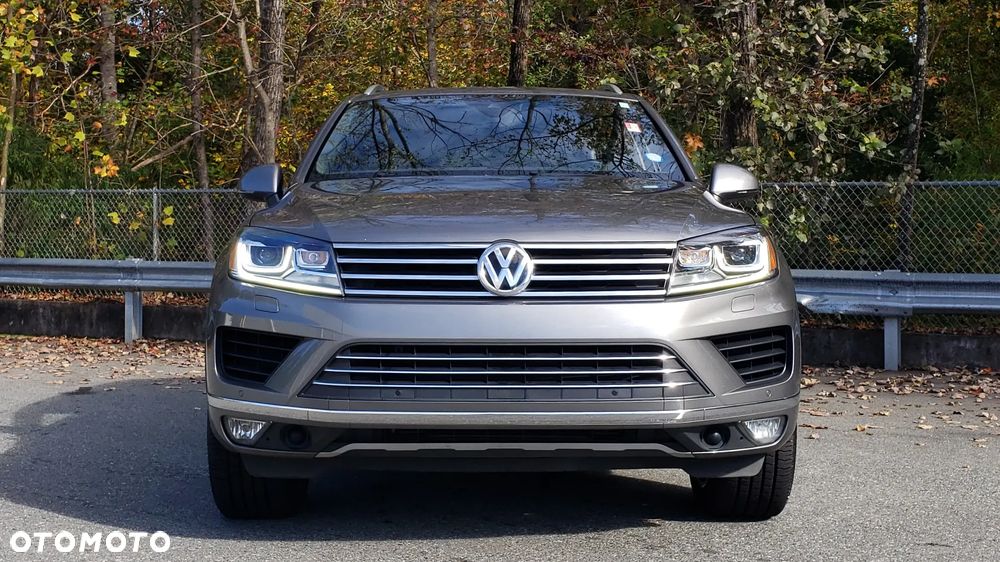 Volkswagen Touareg - 11