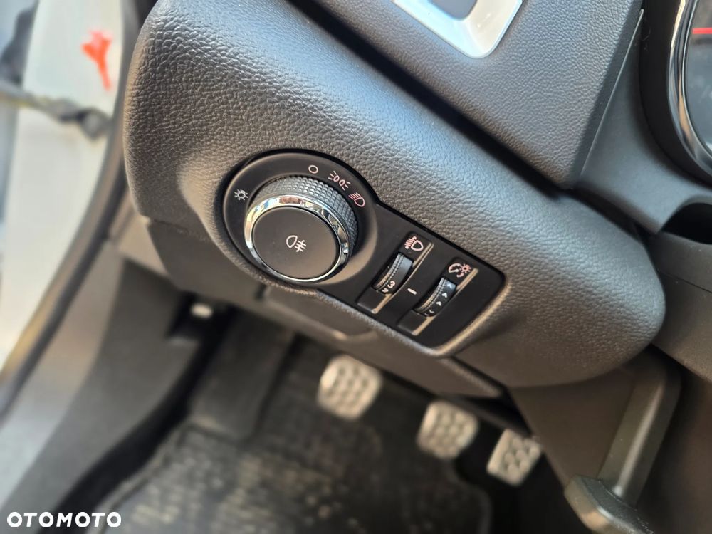 Opel Astra 1.4 Turbo ecoFLEX Start/Stop Innovation - 40