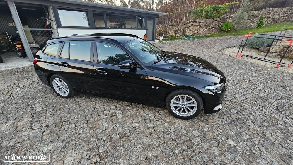 BMW 330 e Touring Line Sport Auto - 54
