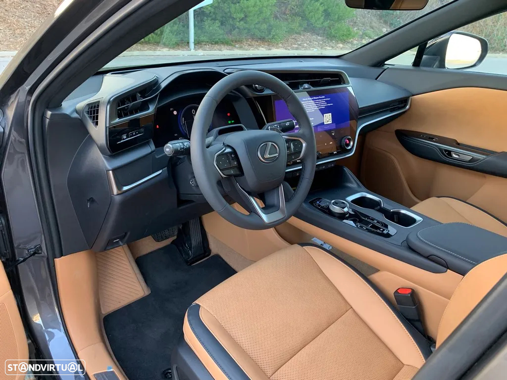 Lexus RZ 450e Executive Plus - 5