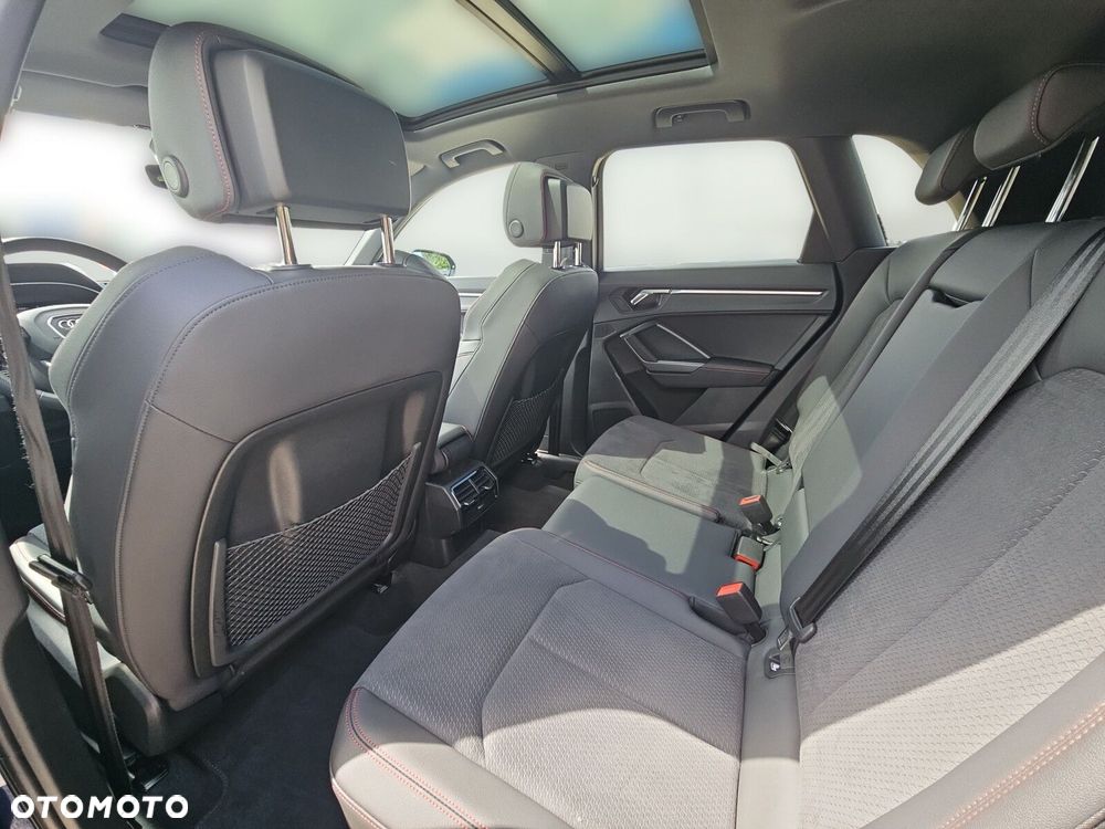 Audi Q3 35 TFSI mHEV S-Line S tronic - 11