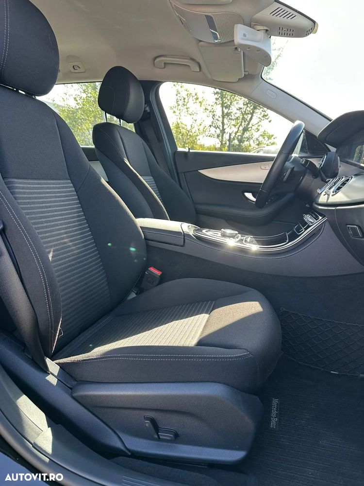 Mercedes-Benz E - 10