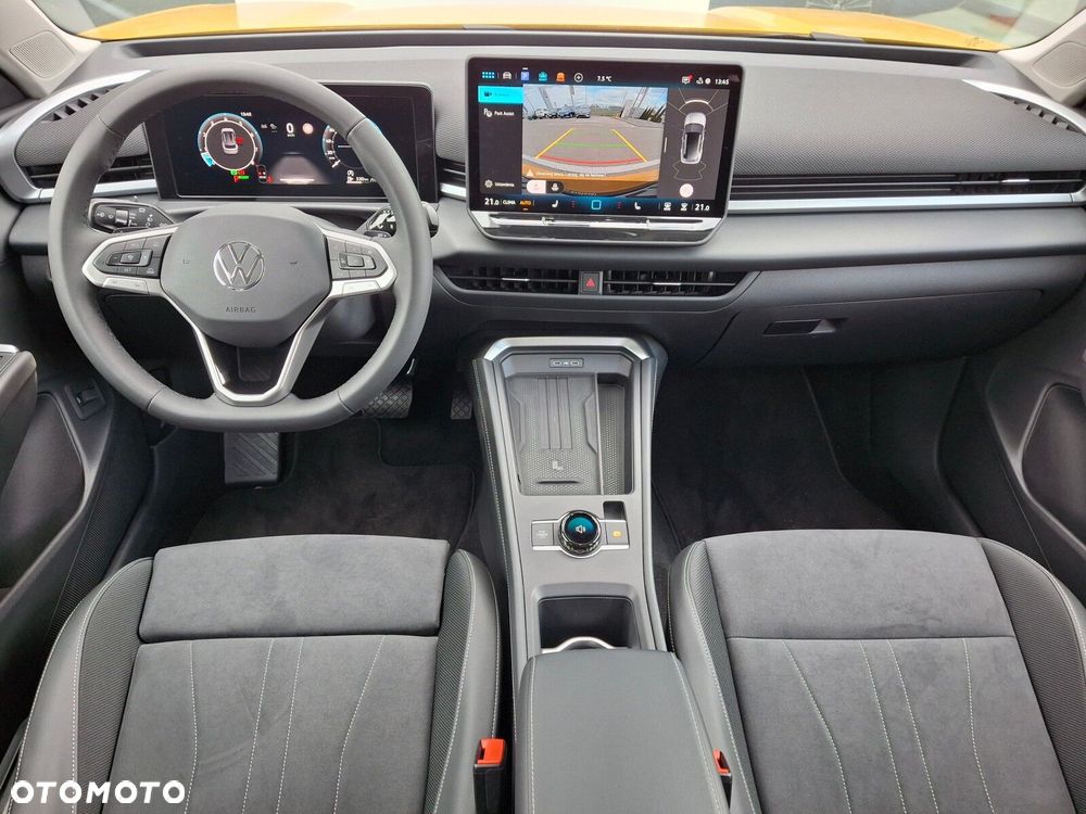 Volkswagen T-Roc - 22