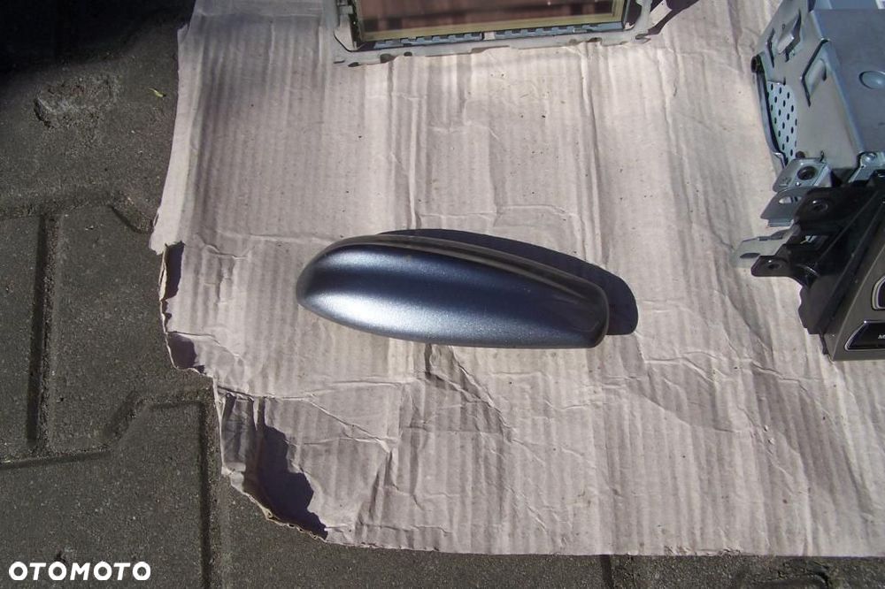Jaguar XF lift antena GPS nawigacji płetwa - 1