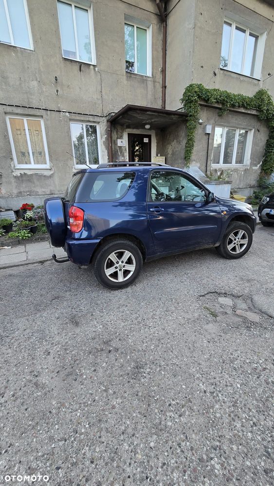 Toyota RAV4 1.8 VVT-i 4x2 - 2