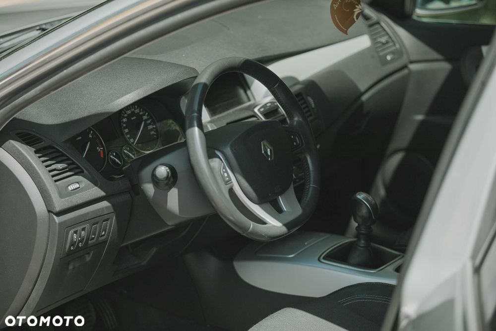 Renault Laguna dCi 110 FAP Bose Edition - 7