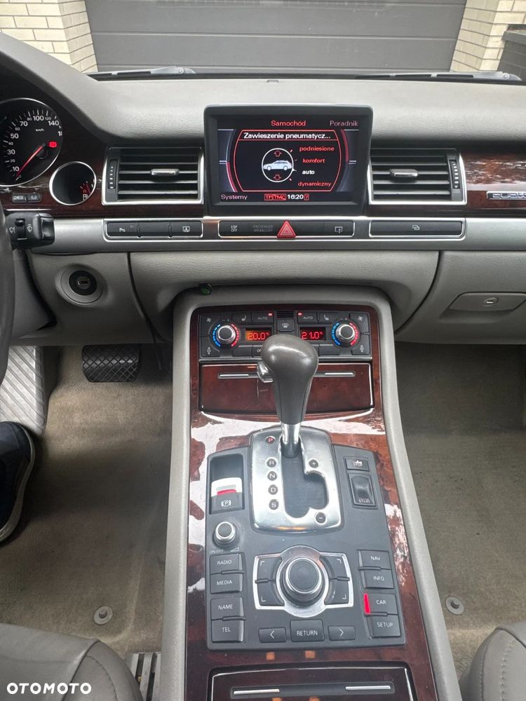 Audi A8 4.2 FSI Quattro - 17