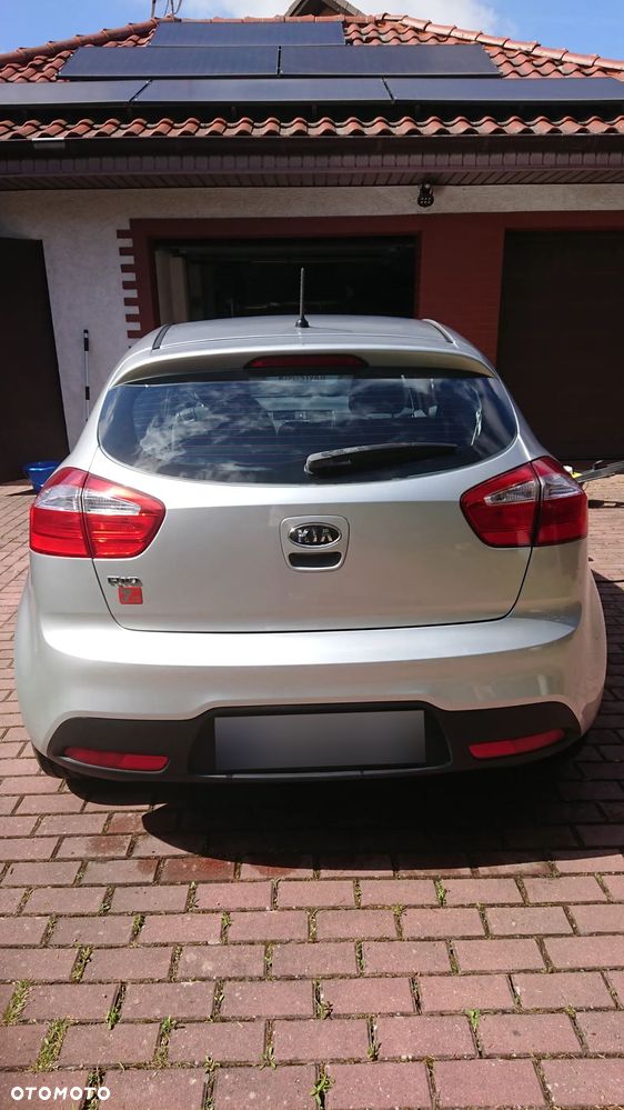 Kia Rio - 2