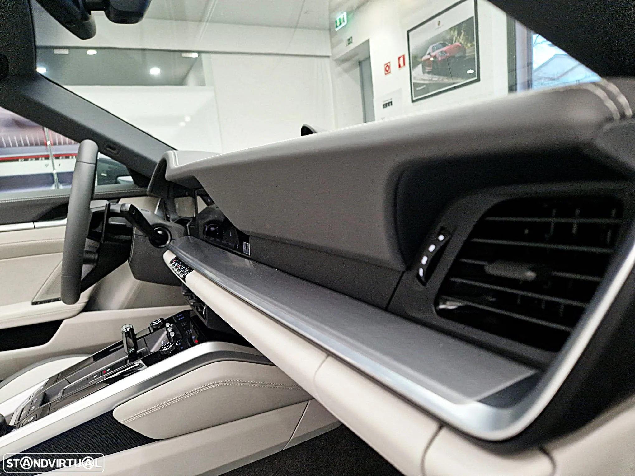 Porsche 911 (992) Carrera - 41