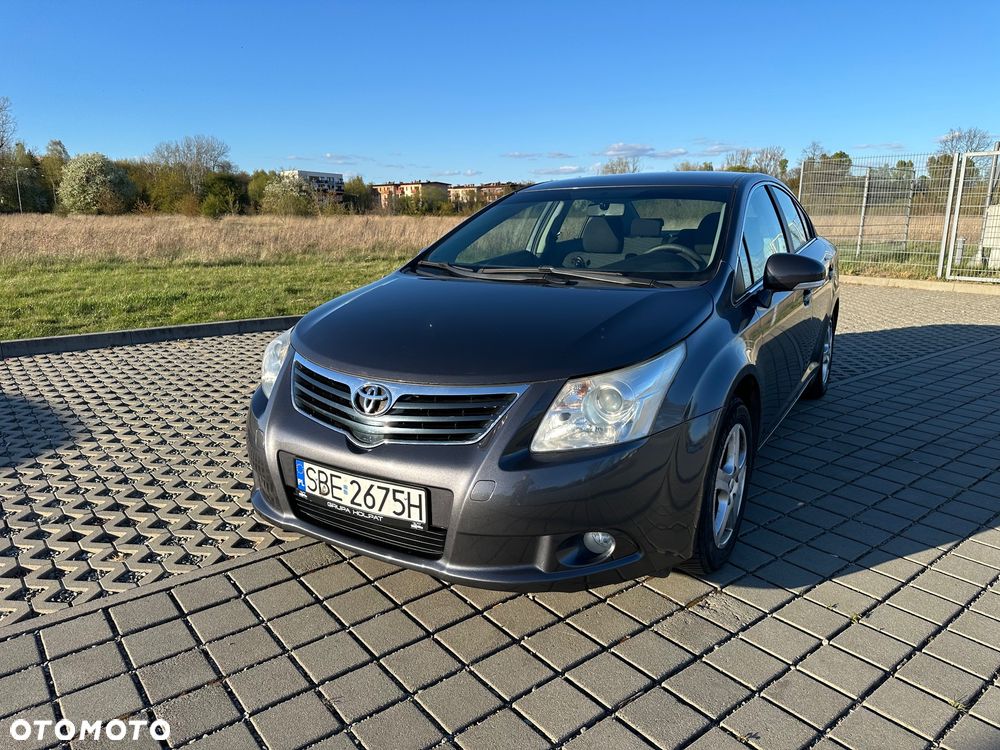 Toyota Avensis 1.8 Premium - 1