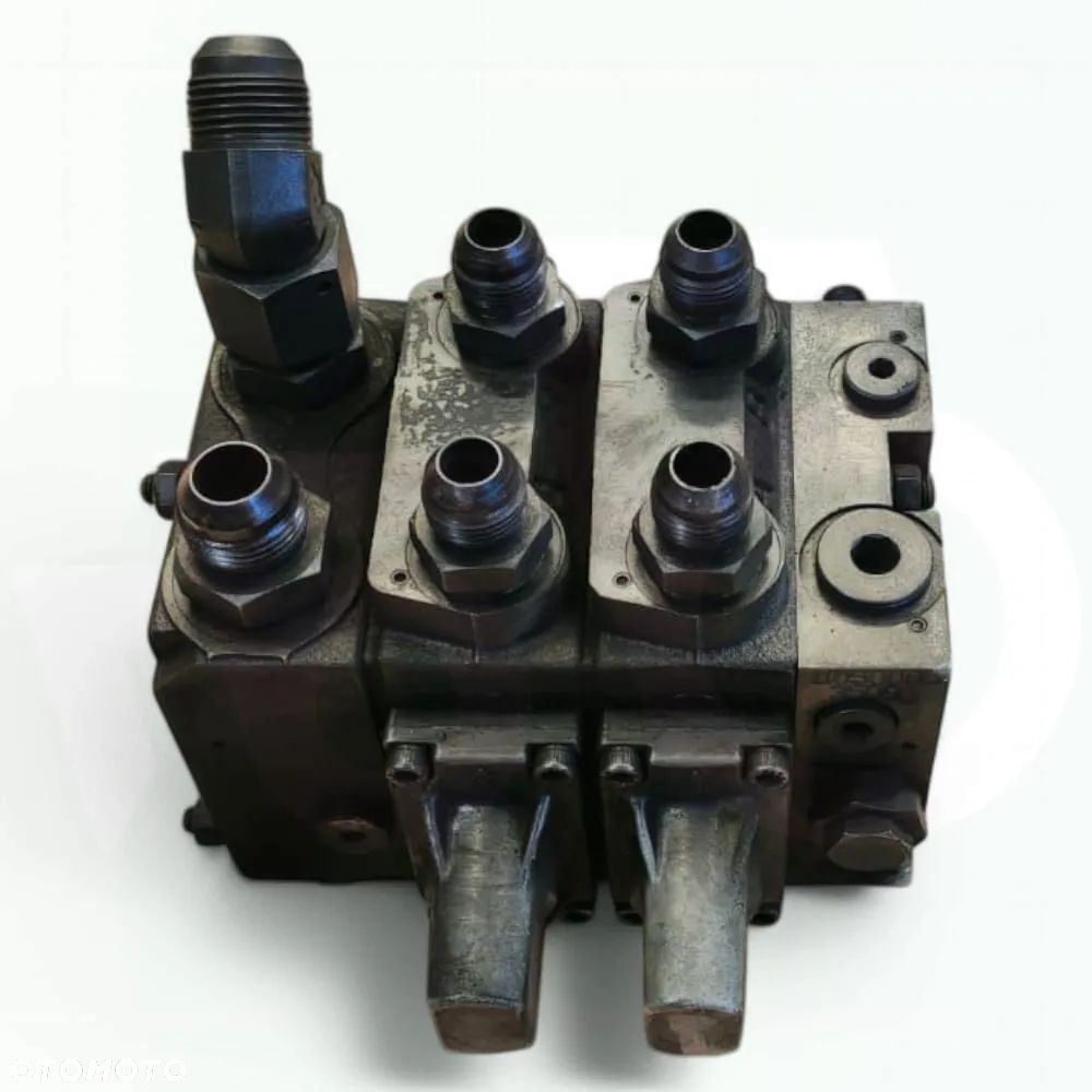 Rozdzielacz hydrauliczny V35230400 V39754200 Valtra T 161 - 9